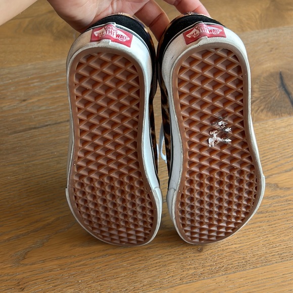 Leopard Vans - Picture 3 of 5